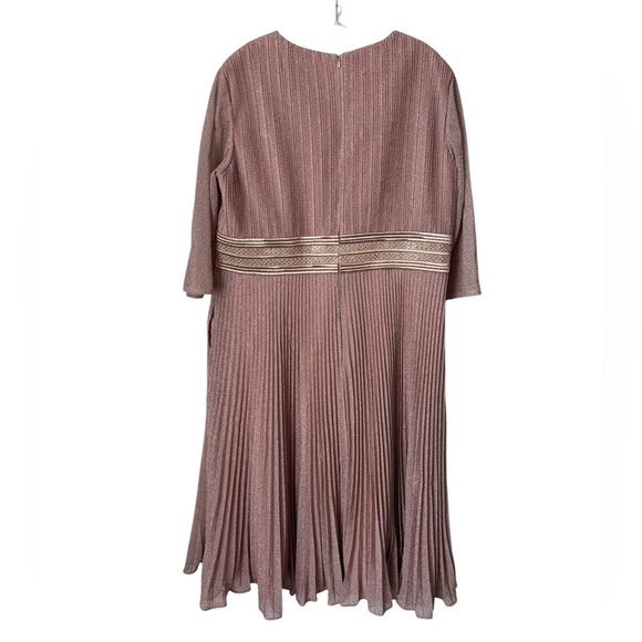 Mac Duggal Rose Gold Metallic Pleated A-Line Midi Cocktail Dress Size 16 - Picture 9 of 9